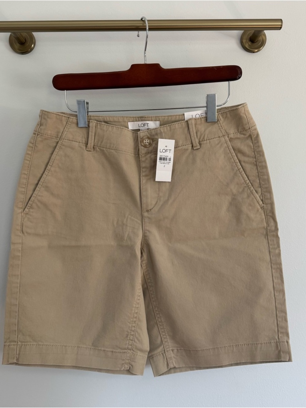 LOFT Monroe Chino Bermuda Shorts Natural Jute Size 2 - Picture 3 of 8
